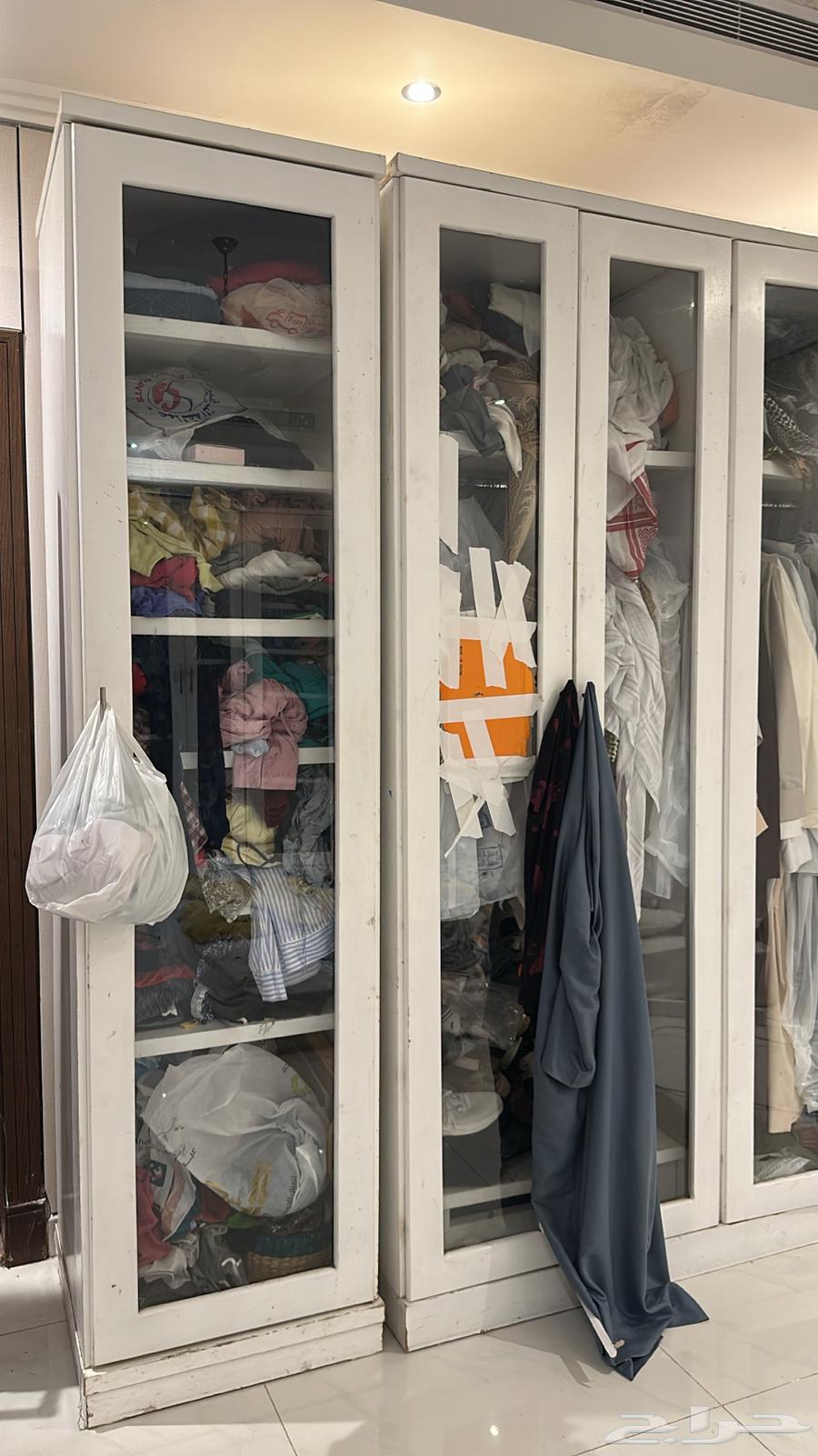 دولاب ملابس خشب نظيف64430940967555113