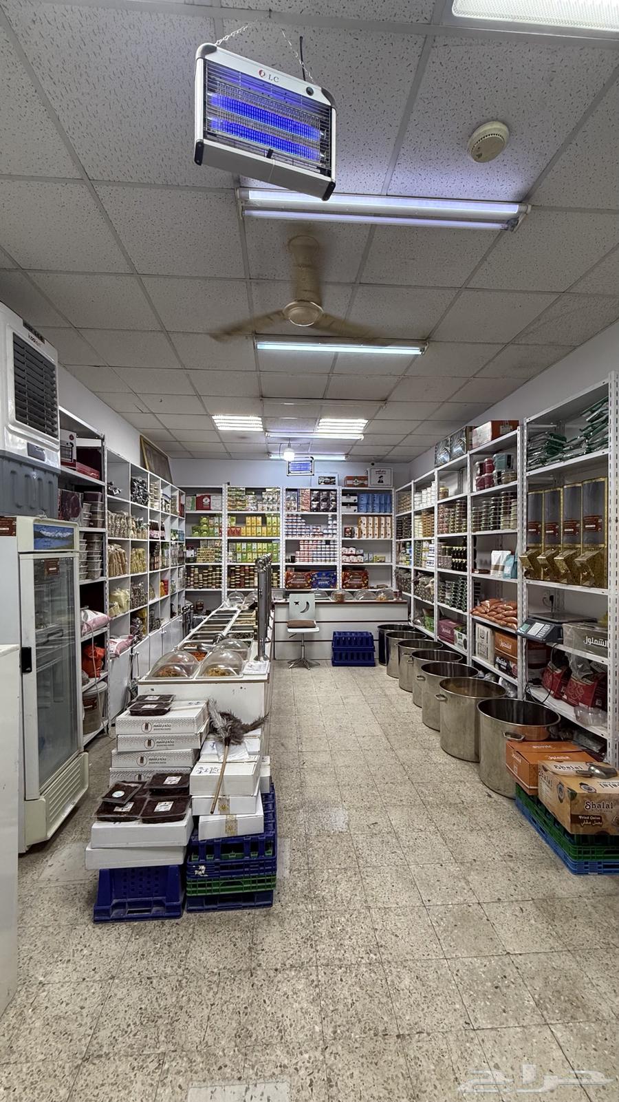 محمصة للبيع بكامل اغراضها64432917392386110