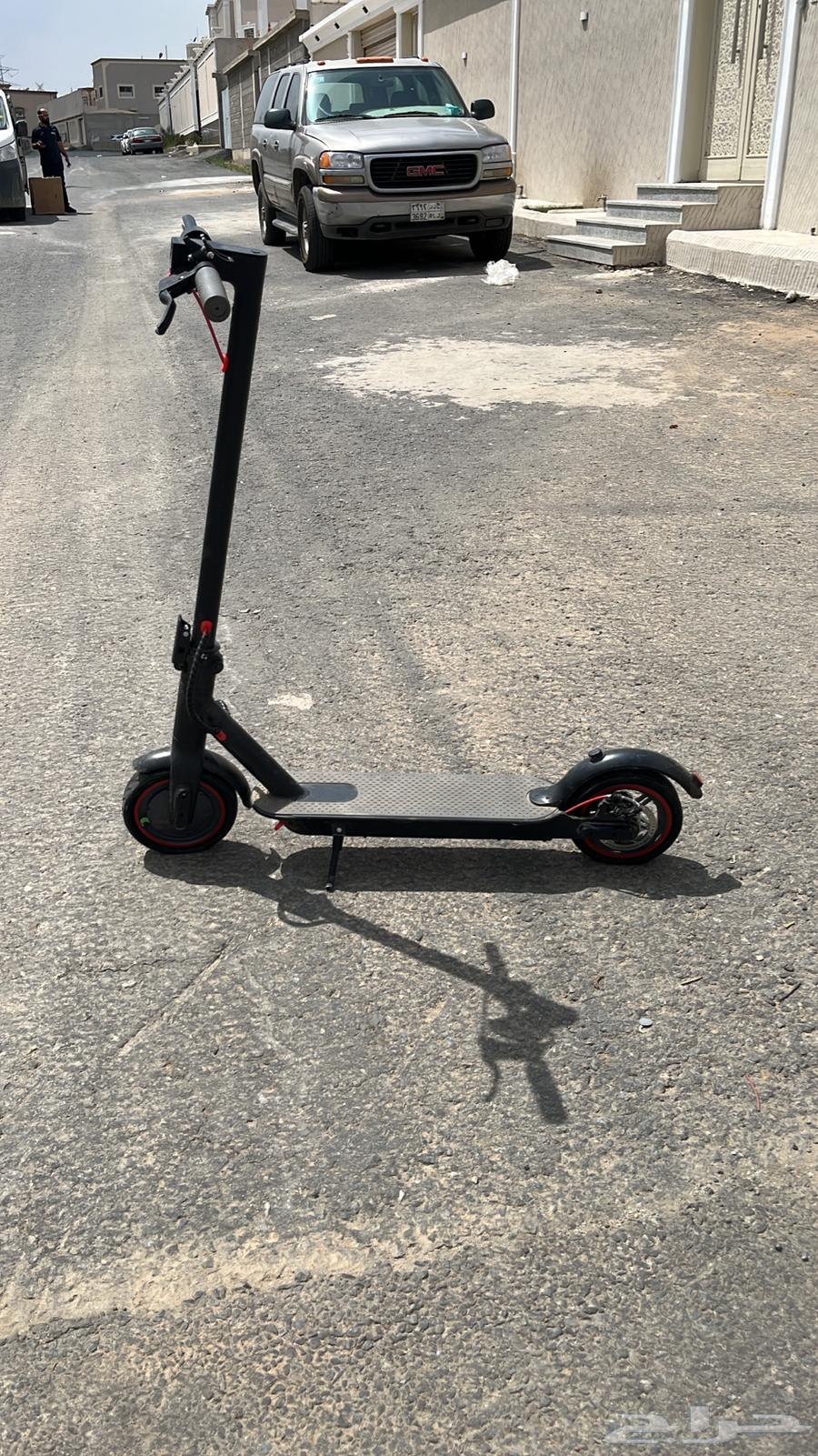 سكوتر لون اسود فخم64432142535937112