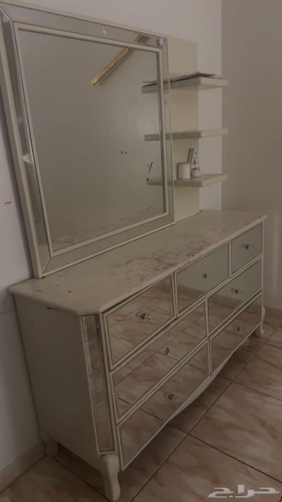 اثاث للبيع والسعر مناسب64432183507713113