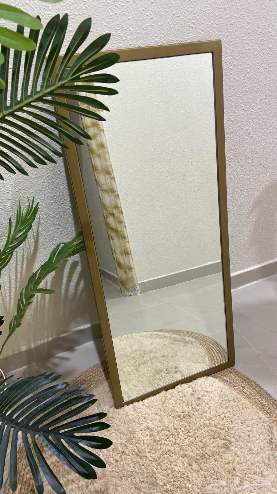 كنسول  مع مرايته  يمكن بيعه فردي المرايه اول الكنسول64432087816833110