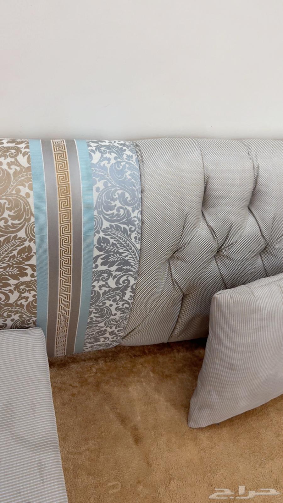 The full floor seating with carpet and star costs a thousand64430394759297114