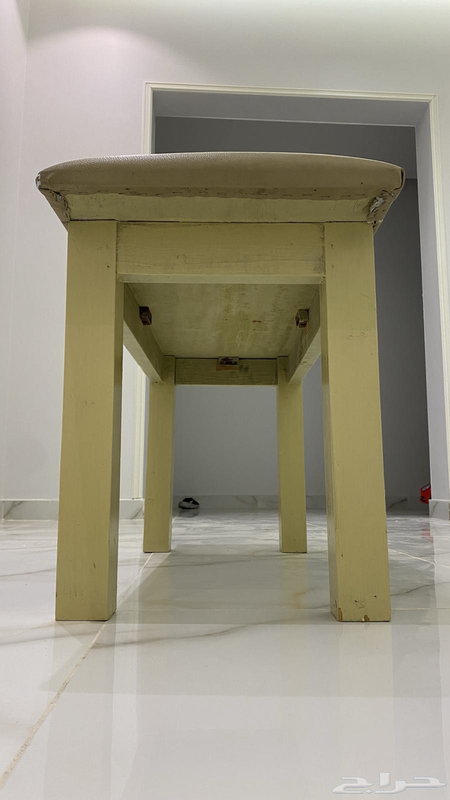 كرسي للبيع استعمال نظيف64432482130689110