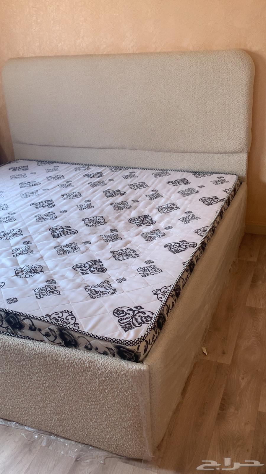 سرير بوكليه جديد اقل من سنه استخدام مع المرتبه 60064428322668803111