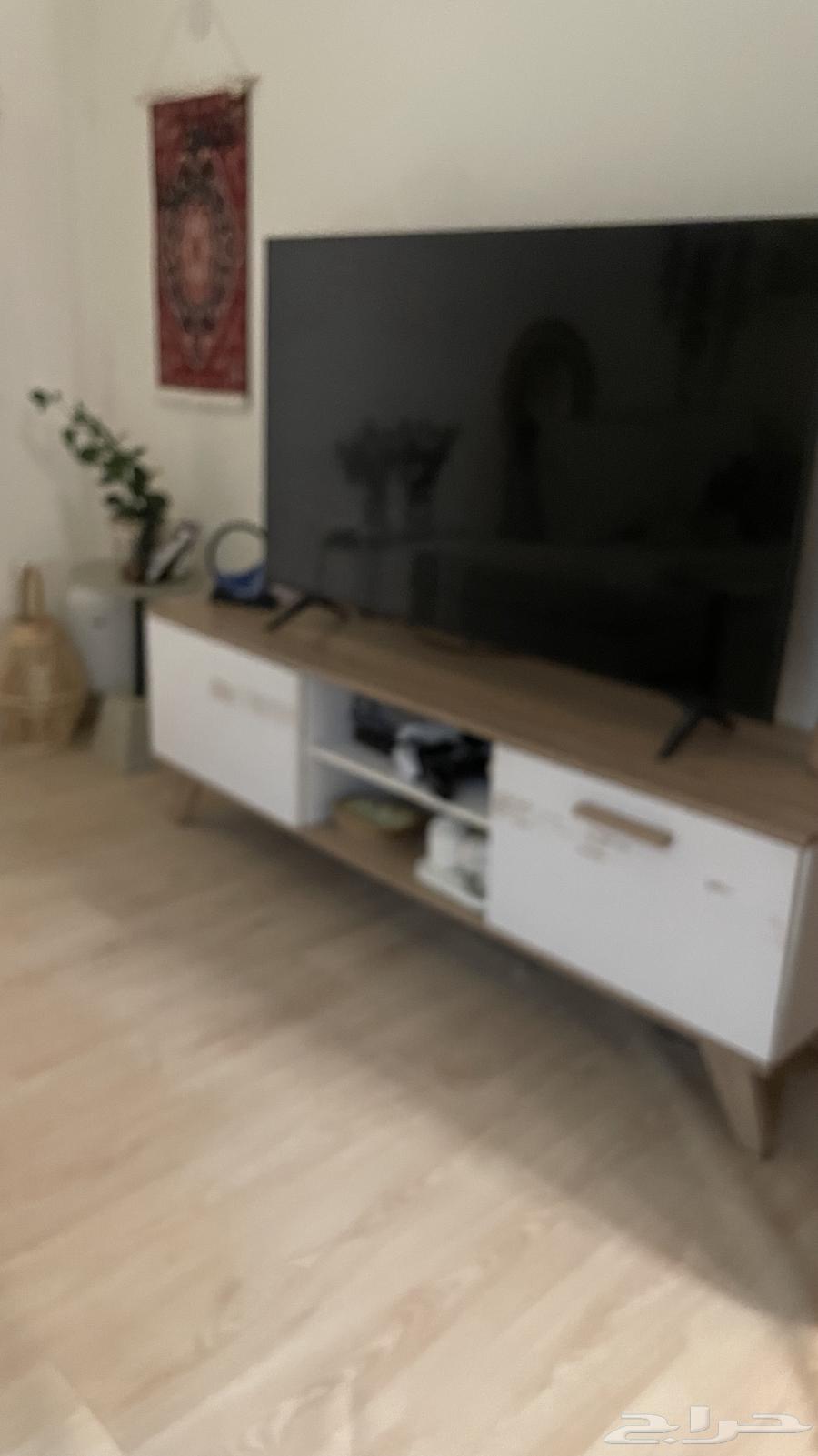 طاوله شاشه للبيع64428576887810110