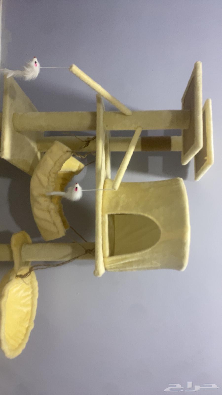 Cat tree or cat scratching post for cats64433012990594111