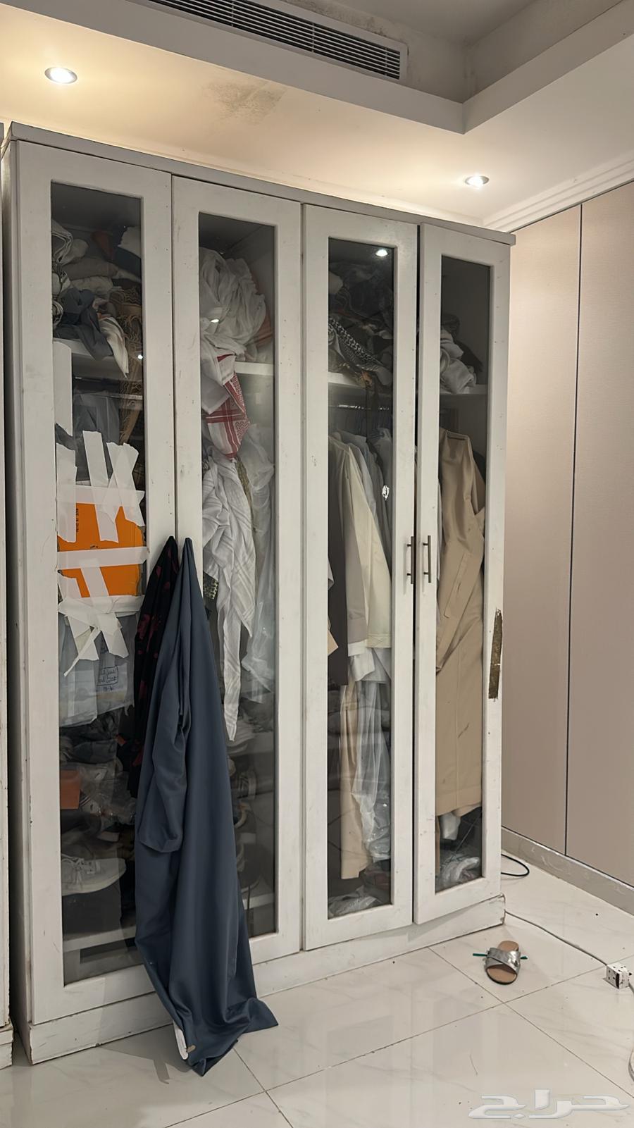 دولاب ملابس خشب نظيف64430940967555114