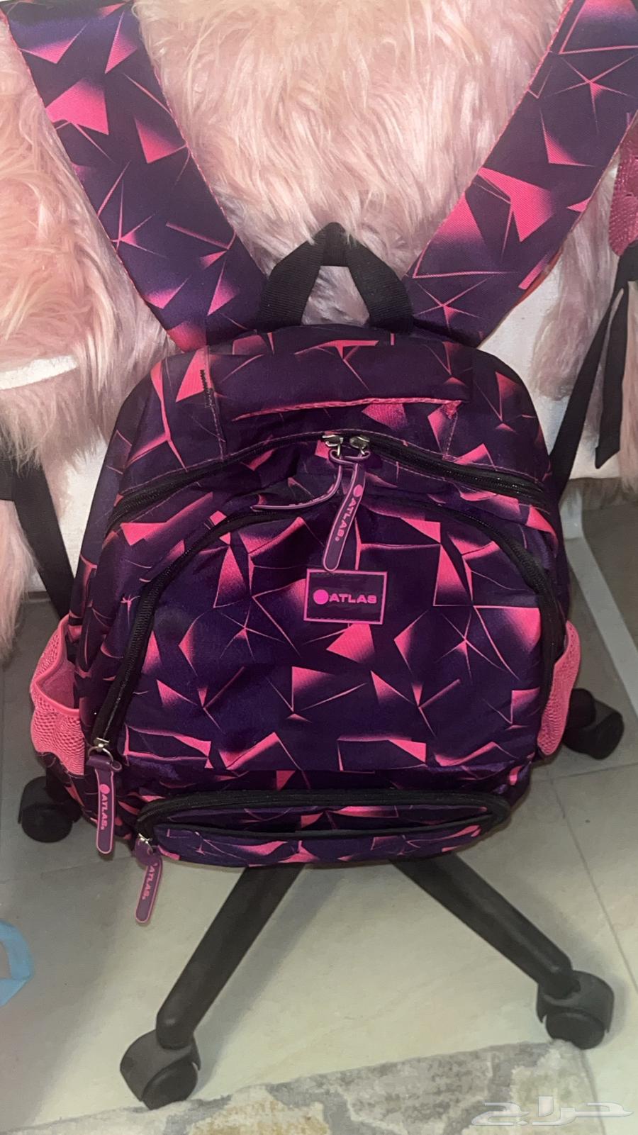 شنطة مدرسه للبيع ب 50 ريال64427304193026110