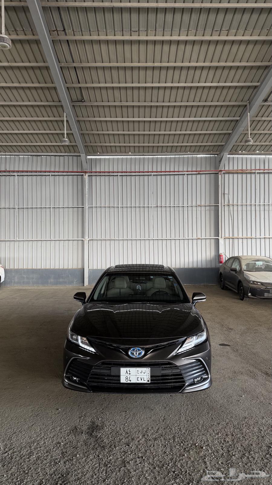 للبيع كامري GLE HEV 2024 هايبرد بني غامق64590959365763114