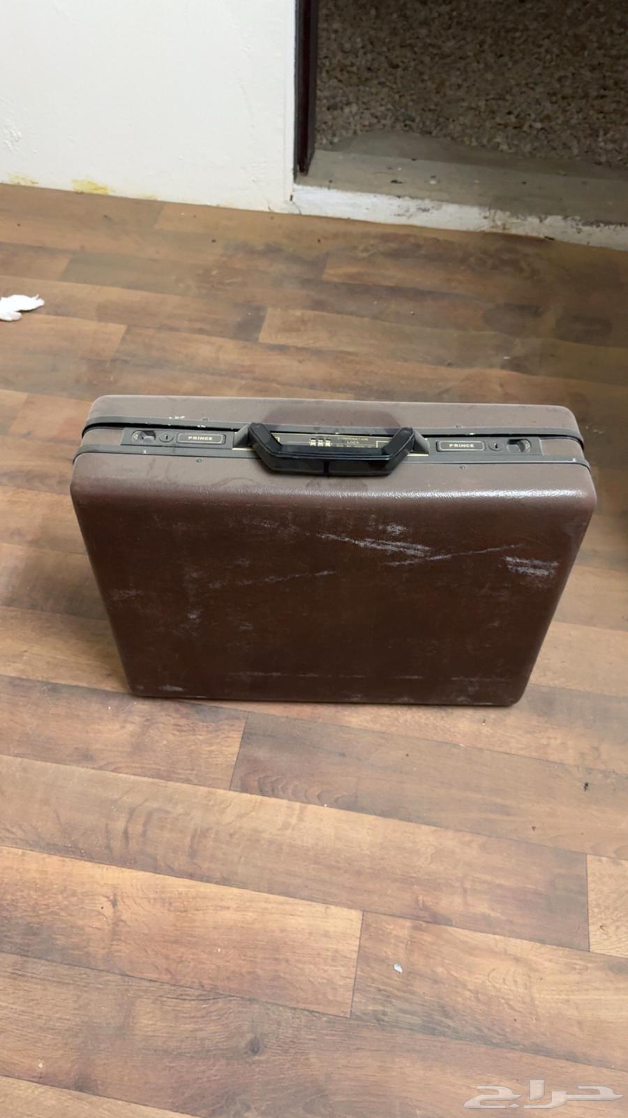 حقيبة أعمال قديمه64426308460802110