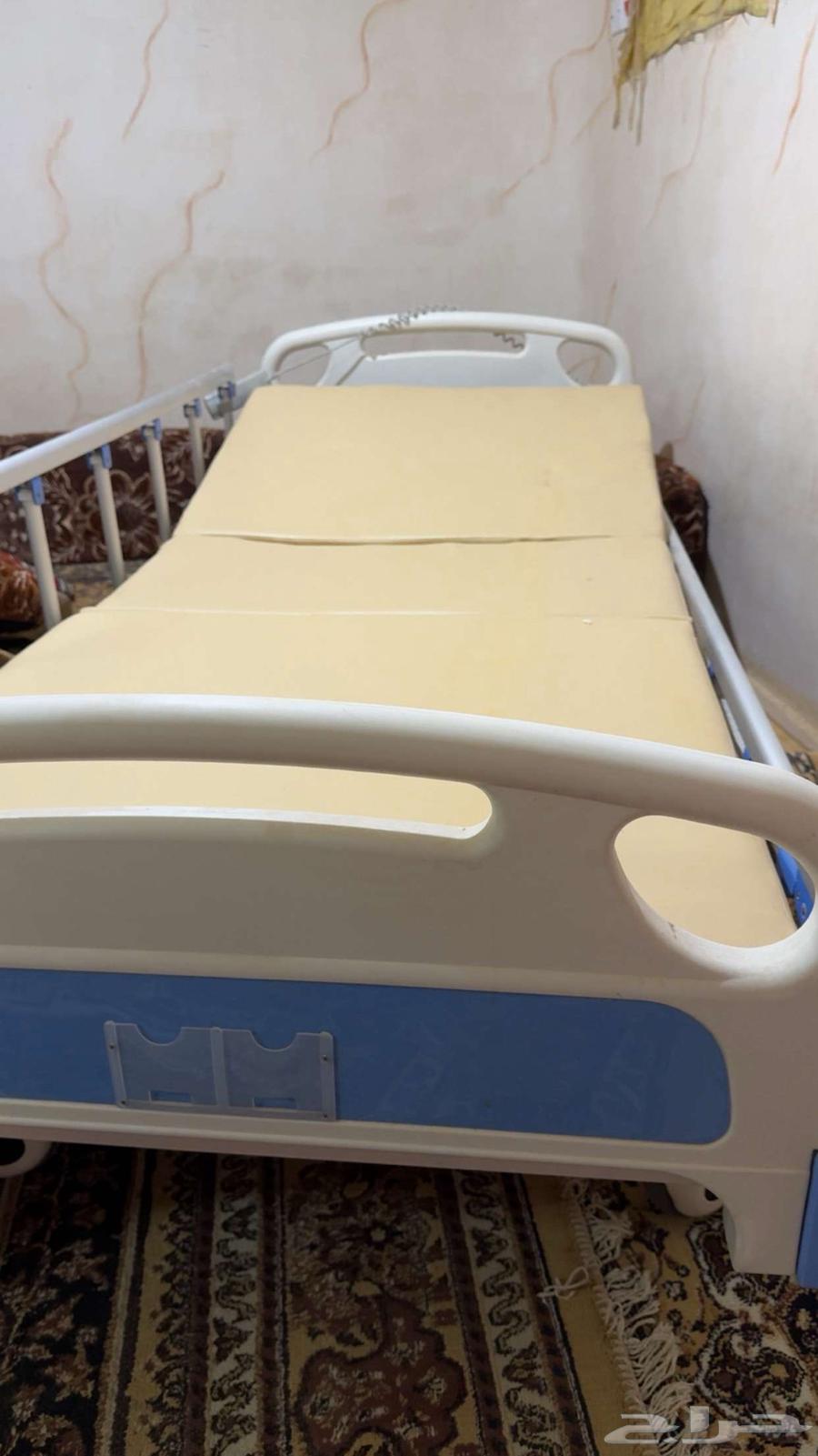 سرير طبي كهربائي شغال 100 100 بحاله الجديد64431318694145111