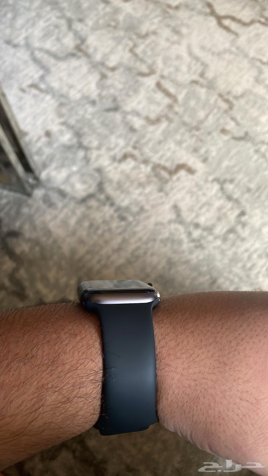 Apple Watch Series 5, brand new without cable and without its box64432768528770111