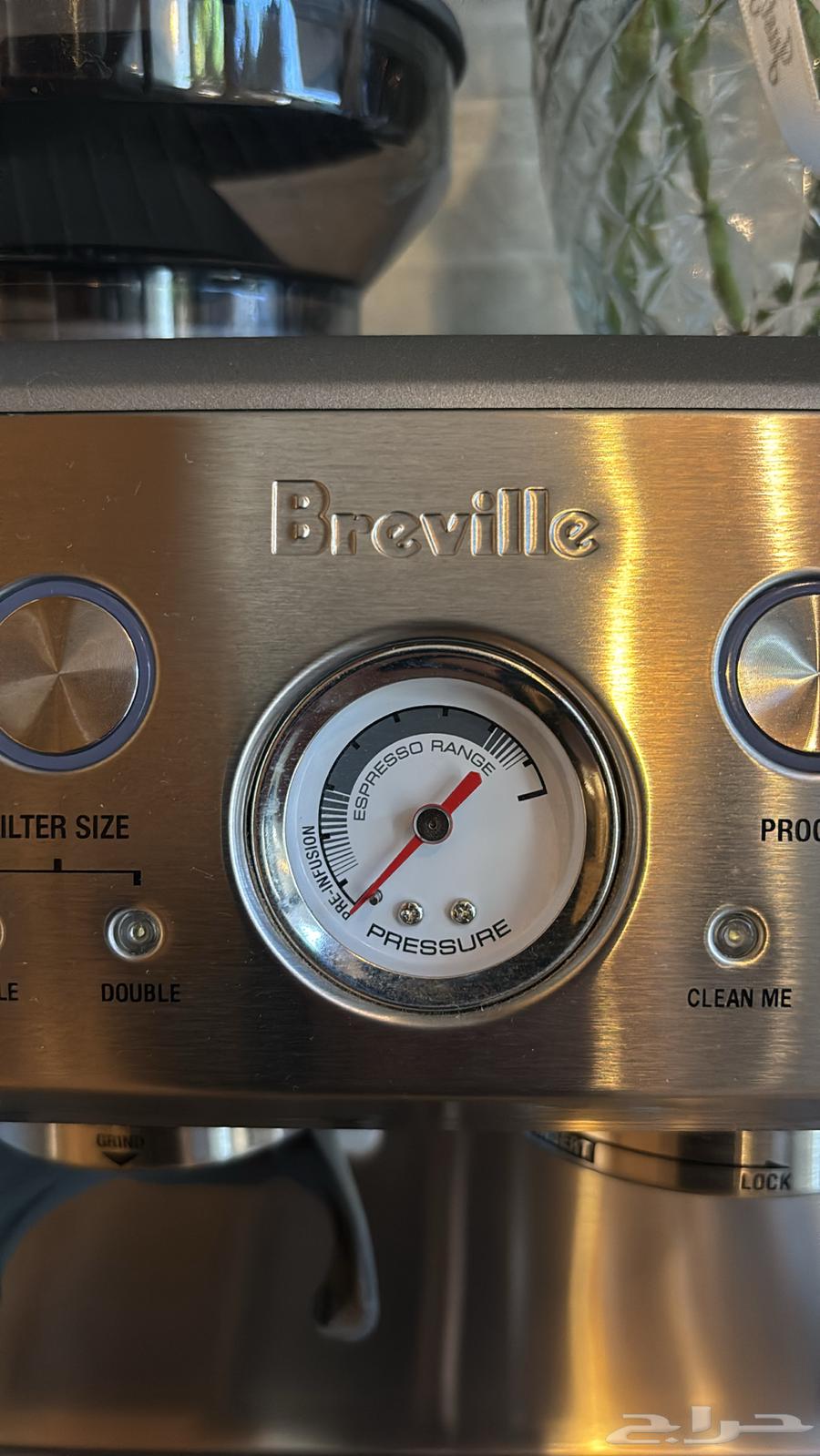 مكينة قهوة Breville مع ملحقاتها64428982408451113