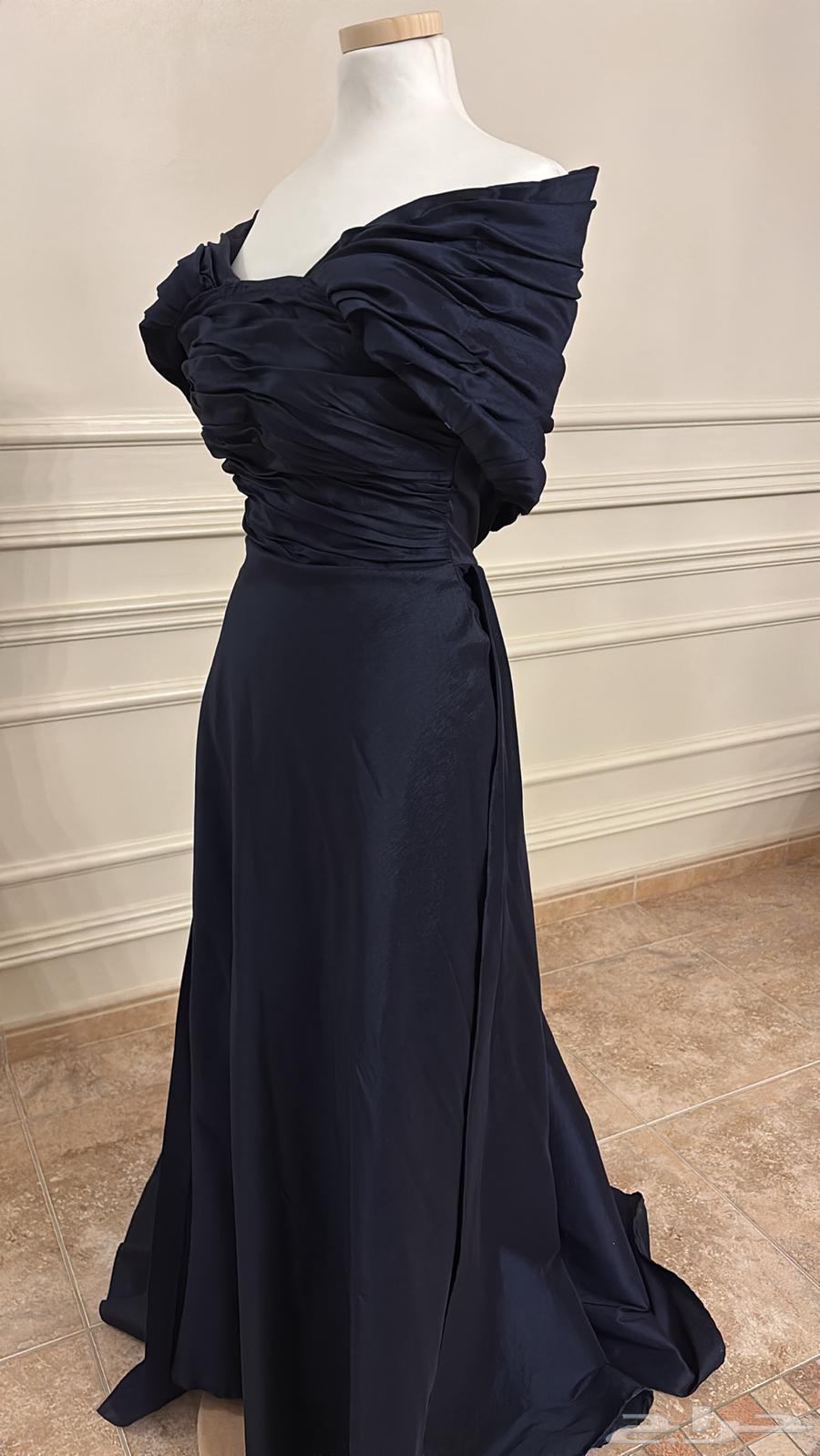 فستان للبيع مقاس سمول64427223511938110