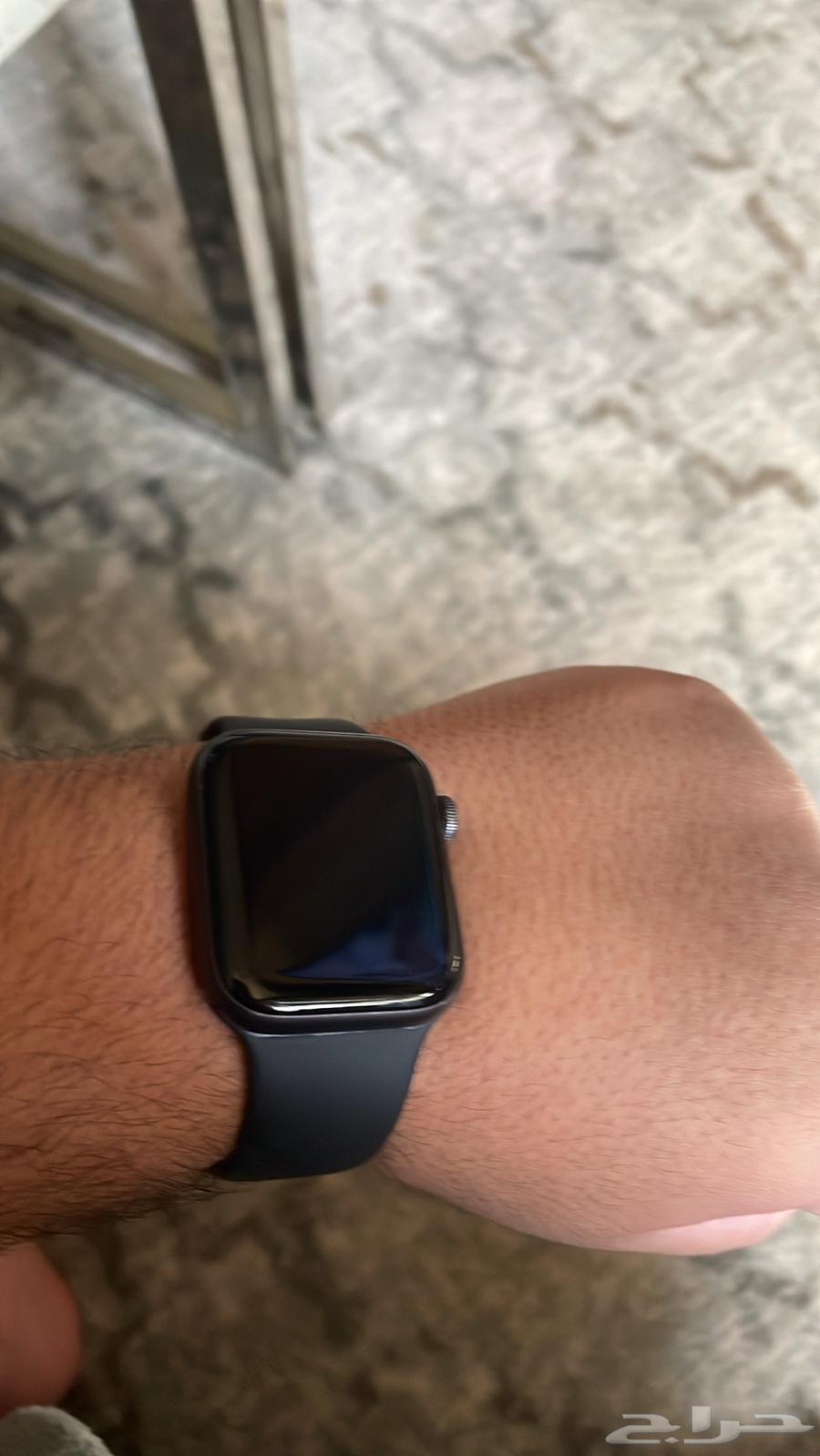 Apple Watch Series 5, brand new without cable and without its box64432768528770110