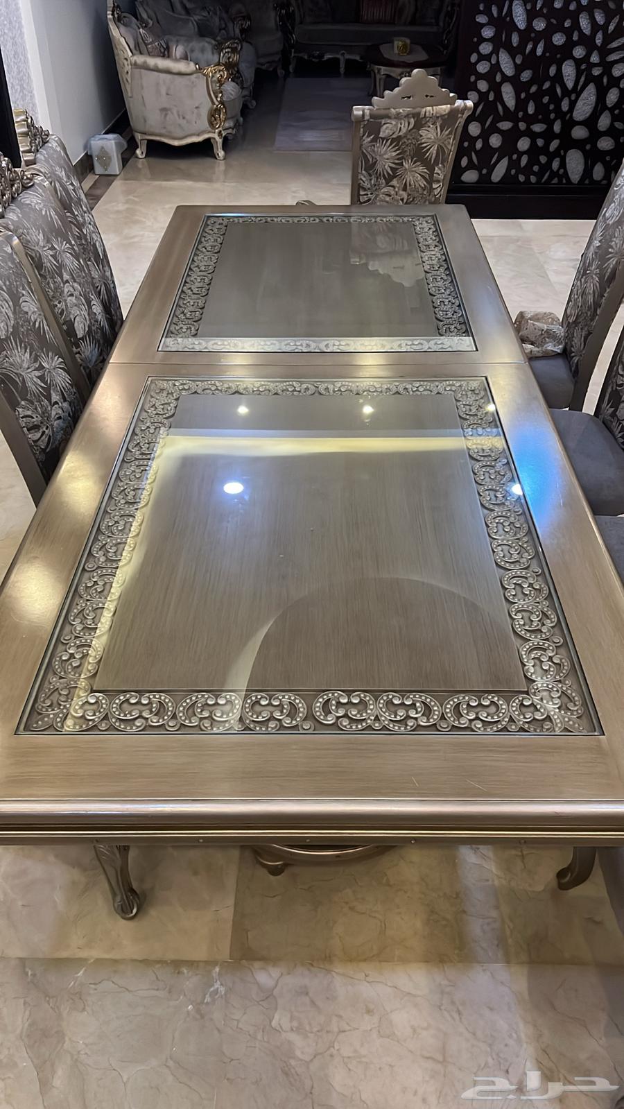 طاوله طعام طول 3متر عرض1 20 مع 10كراسي الطاولة سليمه64432509563138114