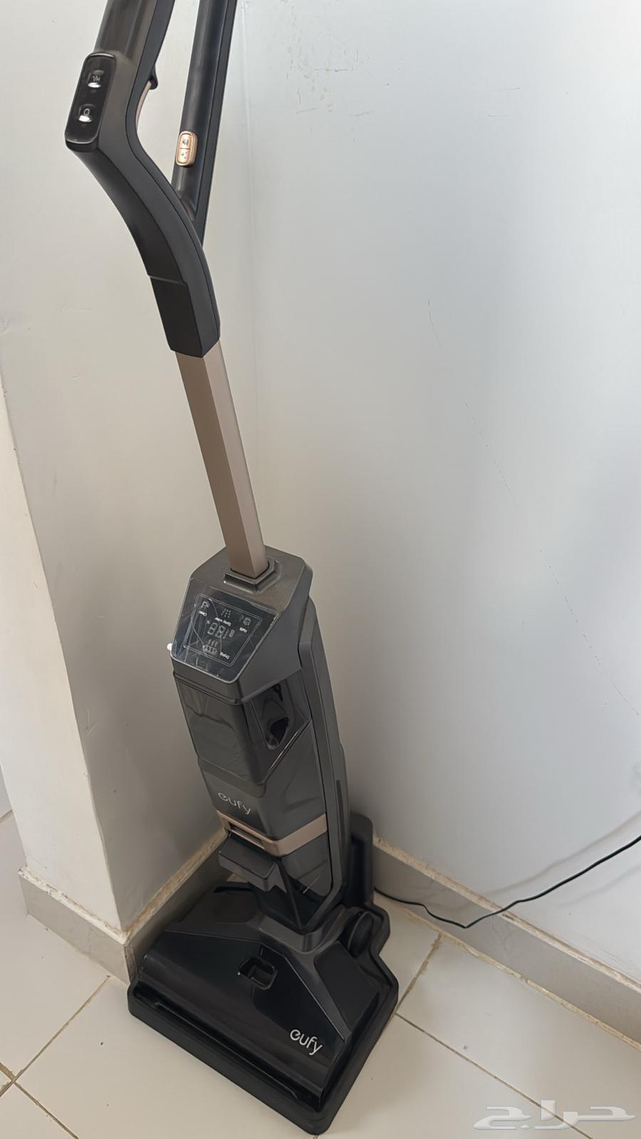 مكنسة لاسلكية يوفي ويتفاك W31 للاستخدام الجاف والرطب - أسود64427304210050110