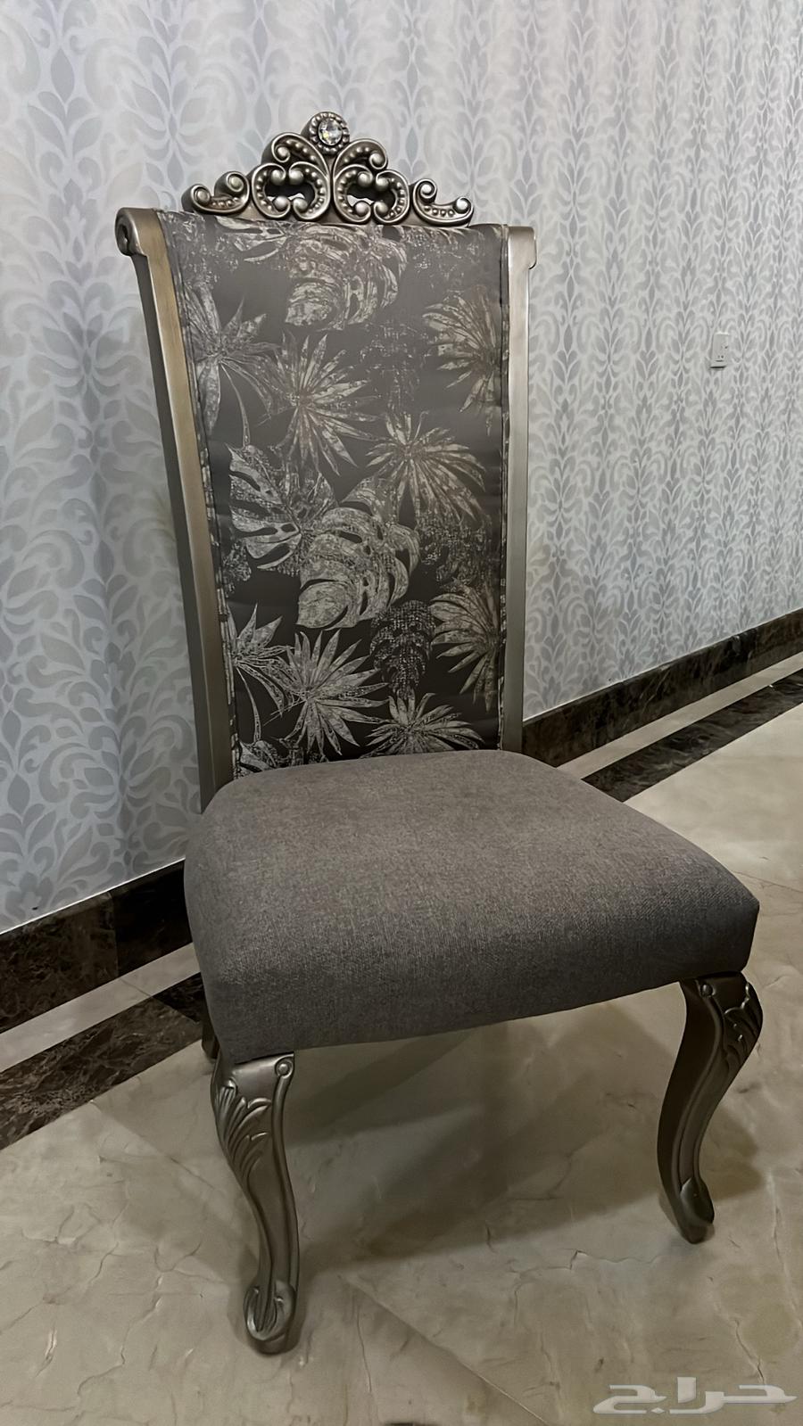 طاوله طعام طول 3متر عرض1 20 مع 10كراسي الطاولة سليمه64432509563138111