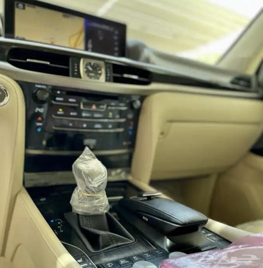 لكزز سعودي 2018 فل كامل ماشي 120 الف داخليه بيج الخارج ابيض64589079737859113