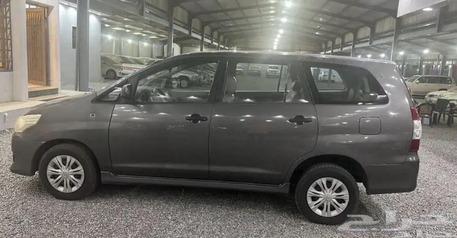 سيارة تويوتا انوفا 2012 مستعملة للبيع64591177757569113