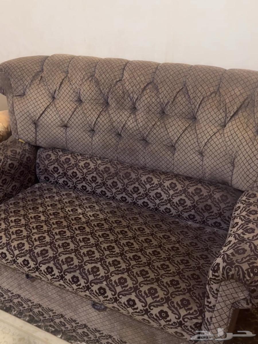 Sofa in good condition, fits approximately 8 people.. and the sofa can possibly be converted64427237174274113