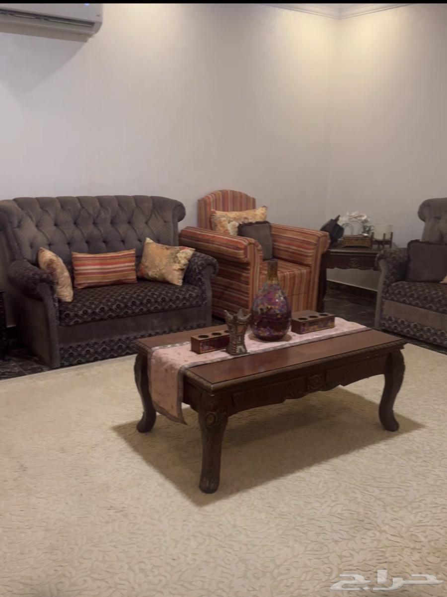 Sofa in good condition, fits approximately 8 people.. and the sofa can possibly be converted64427237174274111