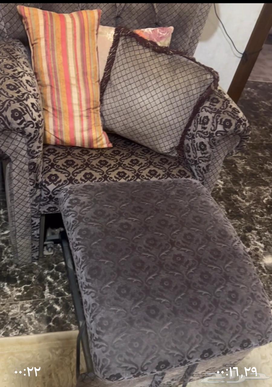 Sofa in good condition, fits approximately 8 people.. and the sofa can possibly be converted64427237174274112