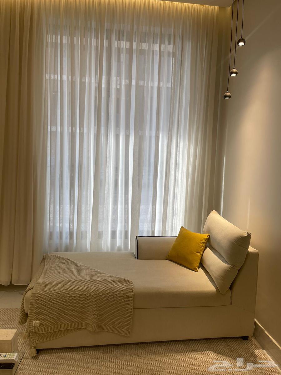 كنب كورنر بحالة جديدة من هوم سينتر64428322527619113