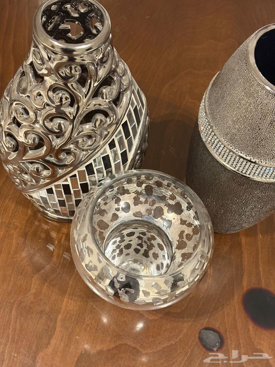 Silver vases64429829512705111