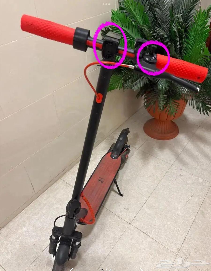 Clean and fast red and black electric scooter64428847405442110