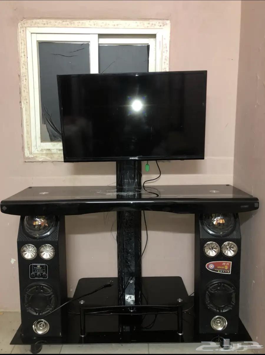 Table and Screen64431842099713110