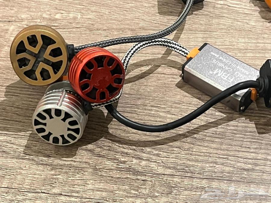 للبيع لمبات LED للسيارة فورد-هونداي-تايوتا64592408223617112