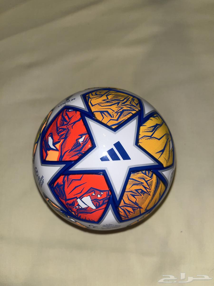 كرة دوري ابطال اوربا64429451783170112