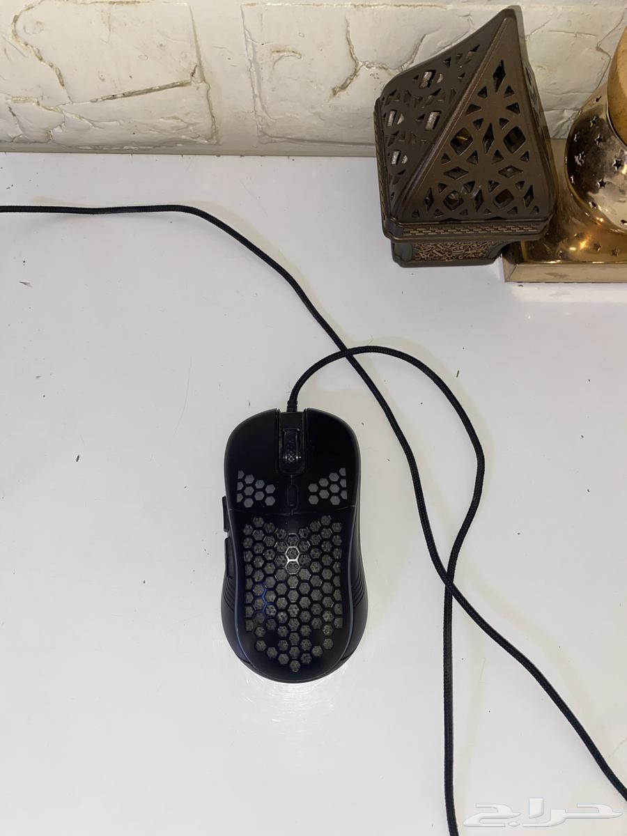 كيبورد و ماوس للبيع بس حرف الدي خربان على السوم64428684703233111