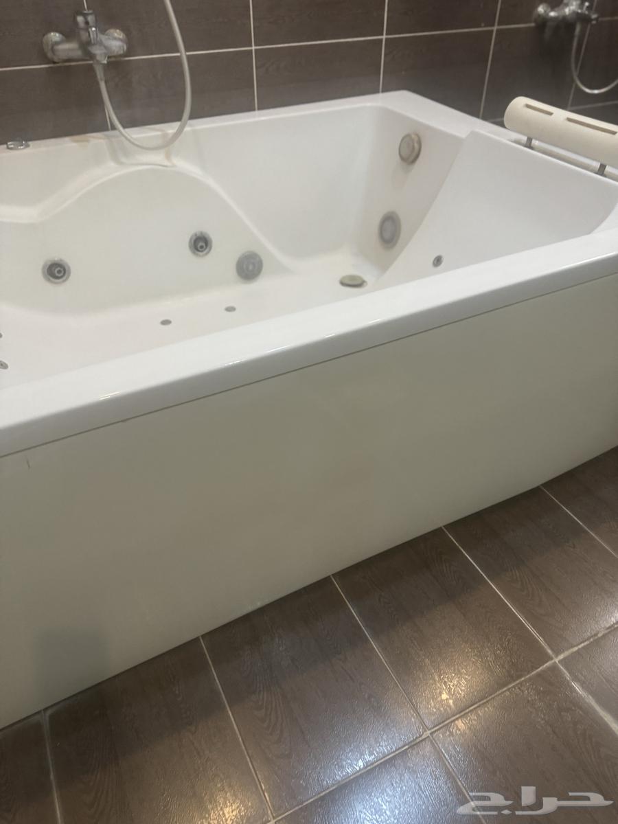 جاكوزي للبيع بسعر مغري بحاله ممتازه64430407996547110