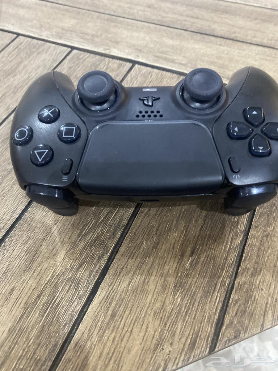Clean PlayStation 5 controller64428066595842111