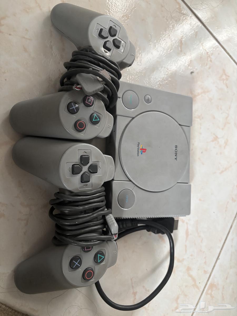 Sony 1 New with Two Controllers and HD Cable64430502982402111