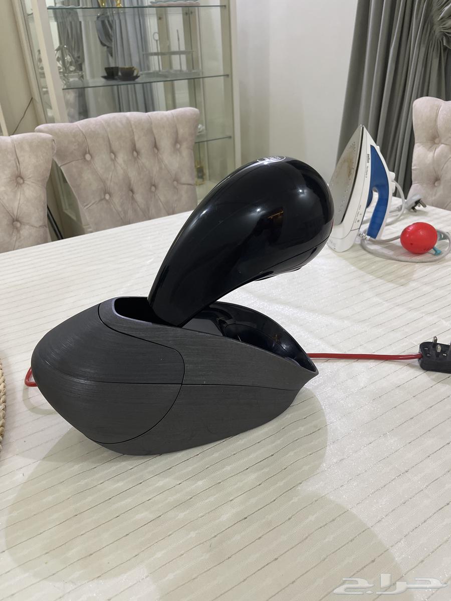 Nescafe coffee machine in excellent condition, no problems at all64426955353603111