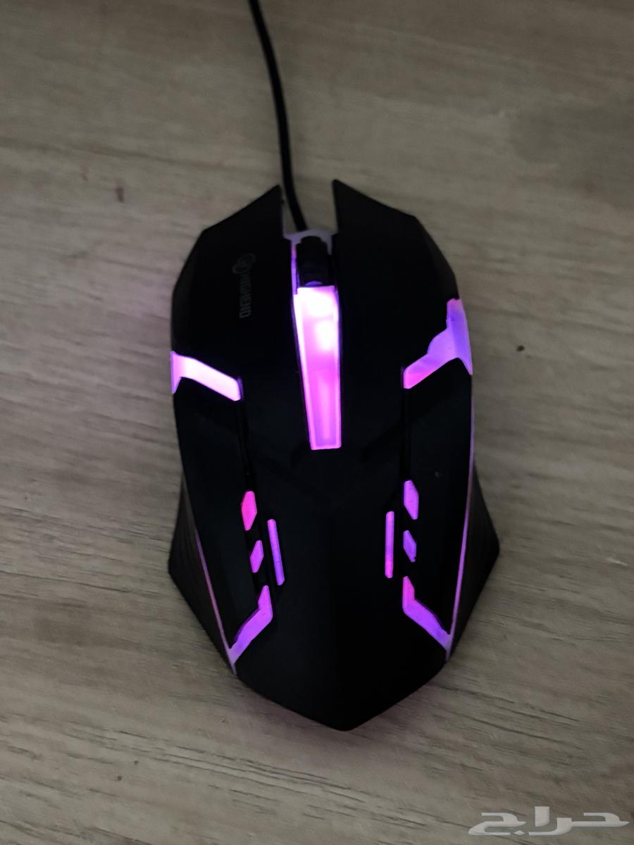 Desktop computer suitable for gaming and design64429303699714112