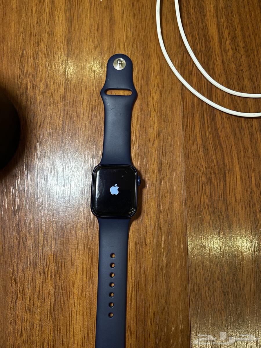 ساعه ابل للبيع شبه جديده64428915007491111