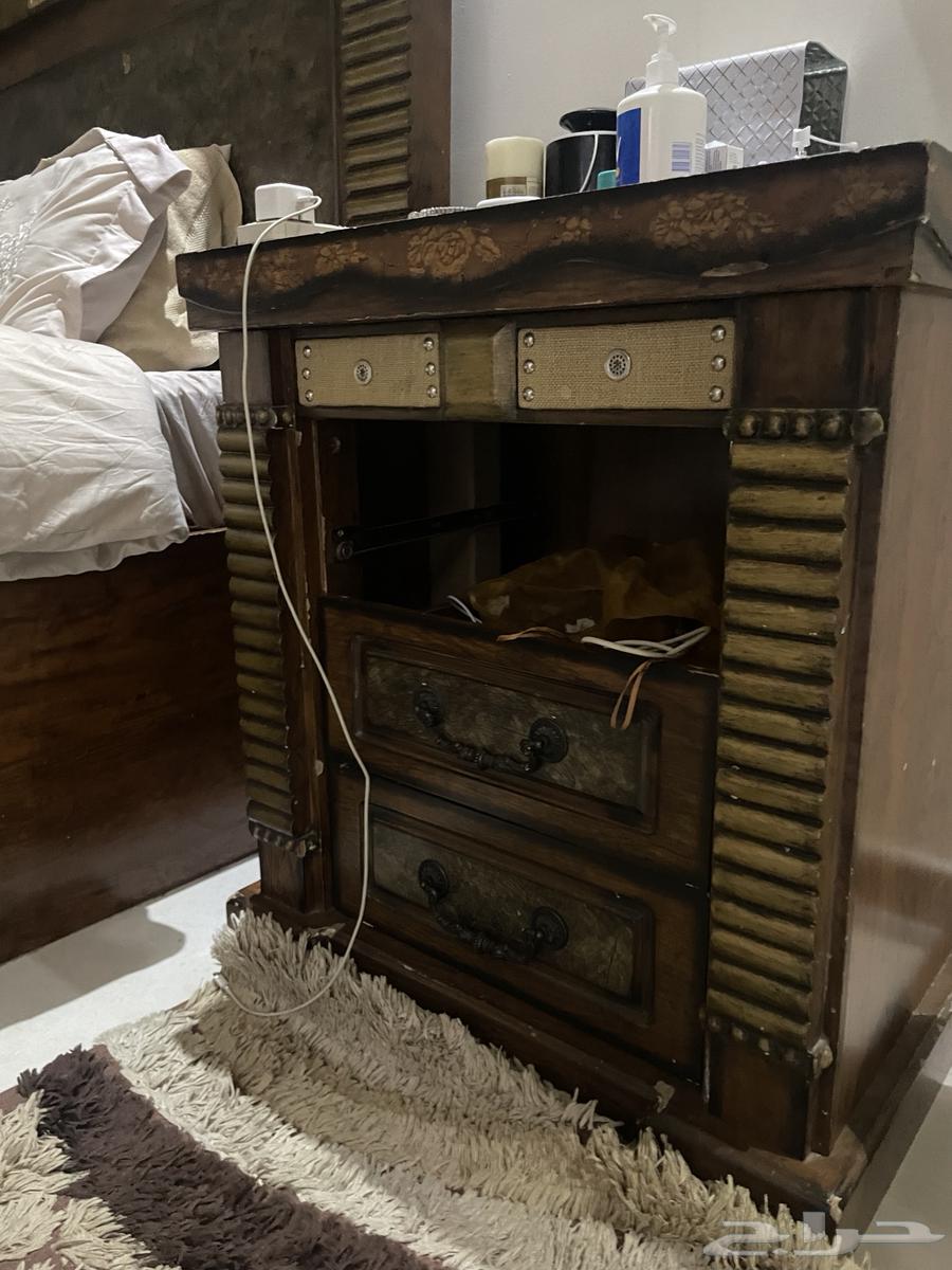 طاولتين وسرير كبير خشب64426915127555110