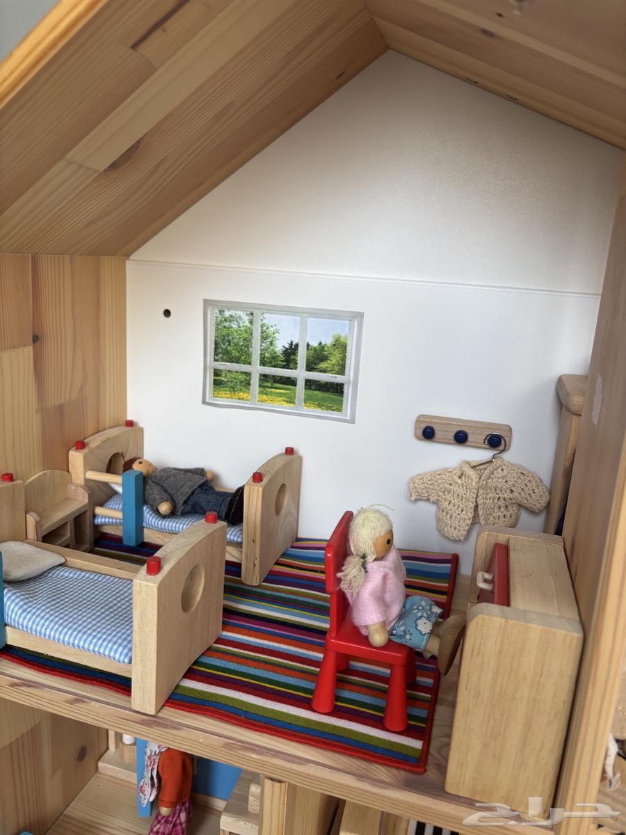 بيت دمى مع الدمى لرياض الاطفال والصفوف الدنيا64430070779778111