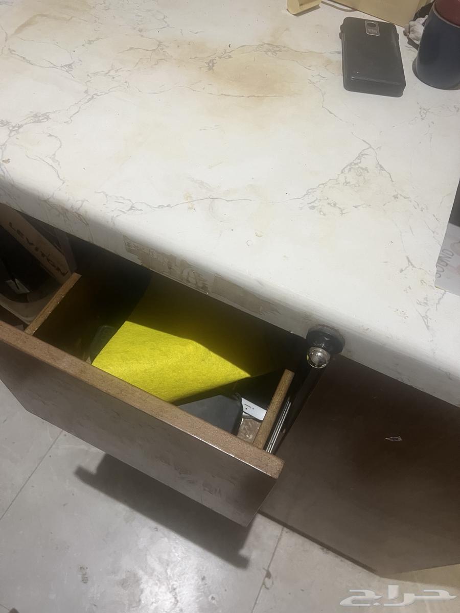 طاولة قهوة او بار قهوة للبيع مستخدم64427383536643112