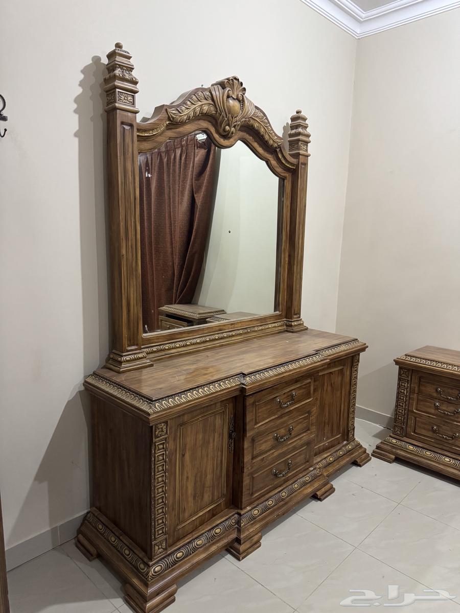 دواليب للبيع وثريا صغيره64431480744963111