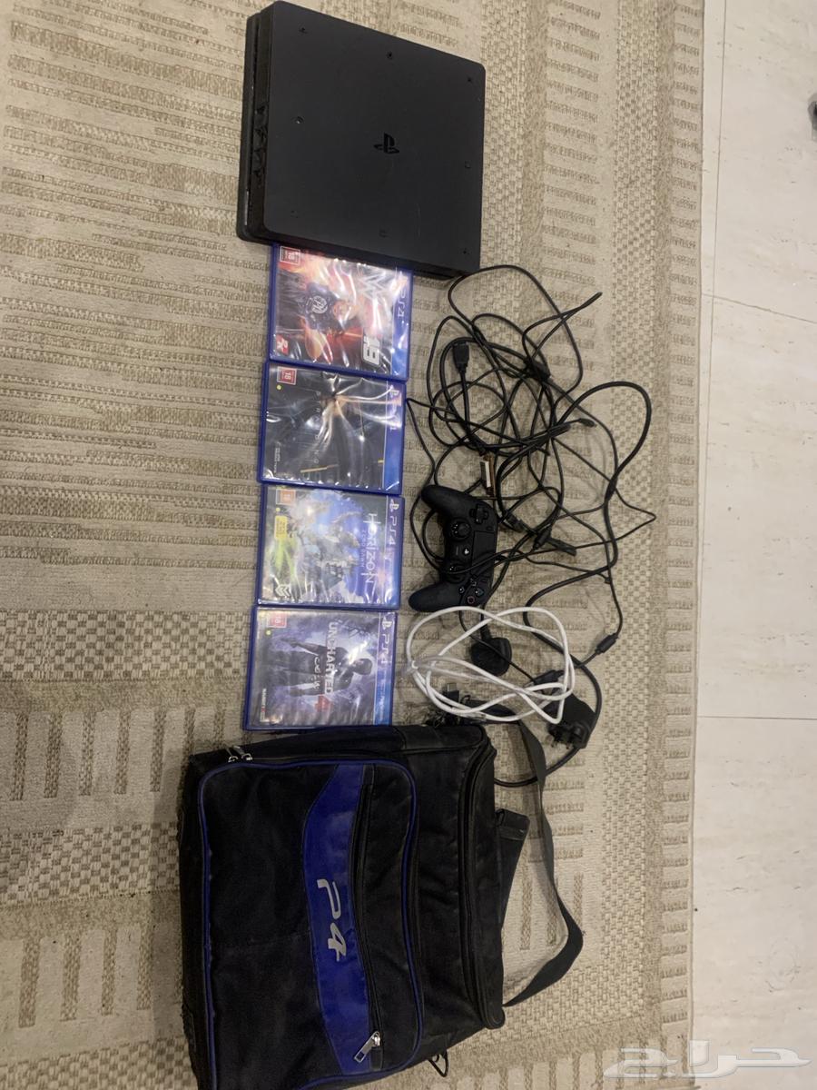 سوني فور نظيف شغال تماما  مع اربع اشرطه64432782210561110