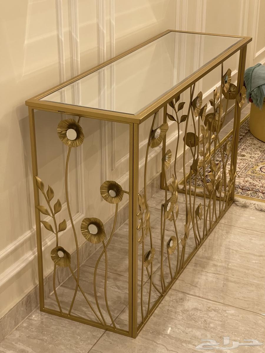 طاوله قزاز مصبوغ لون ذهب ديزاين ورد64432060634369110