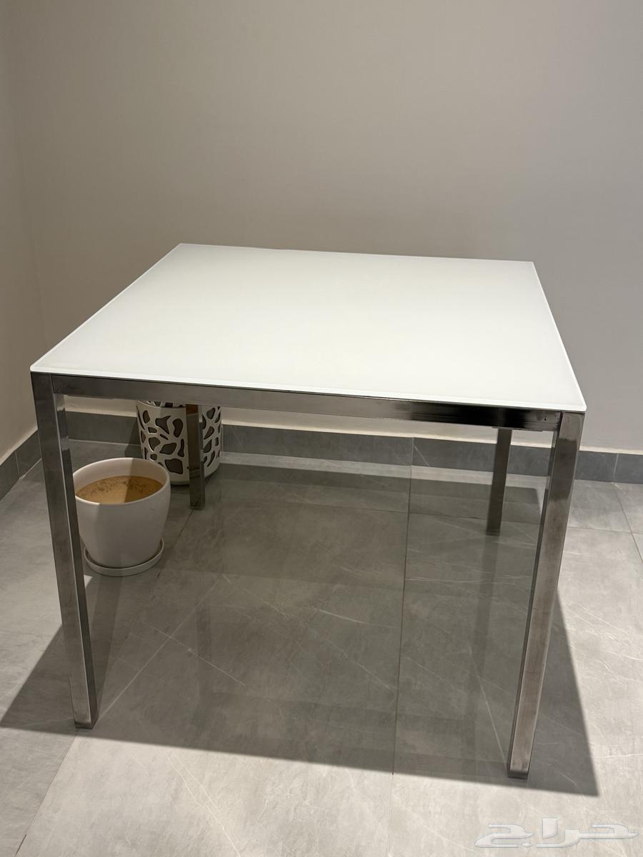 طاولة قزاز من ايكيا64429668246659111