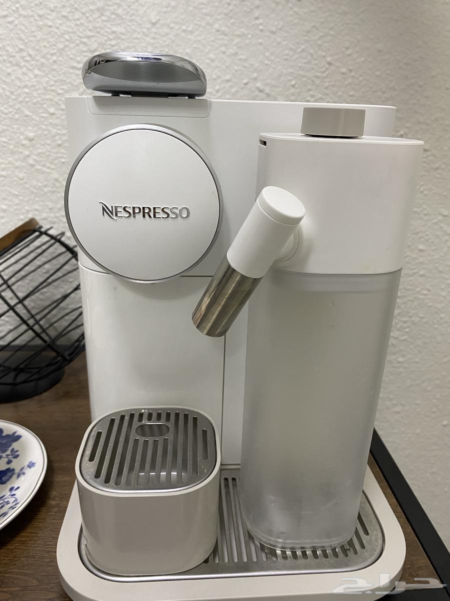 مكينة قهوه من شركة Nespresso64427410013442110