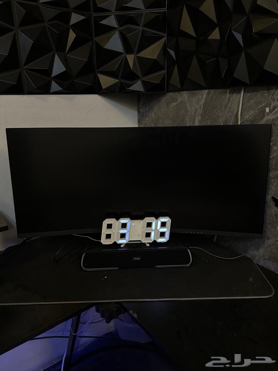 للبيع شاشه بي سي64431412956803110