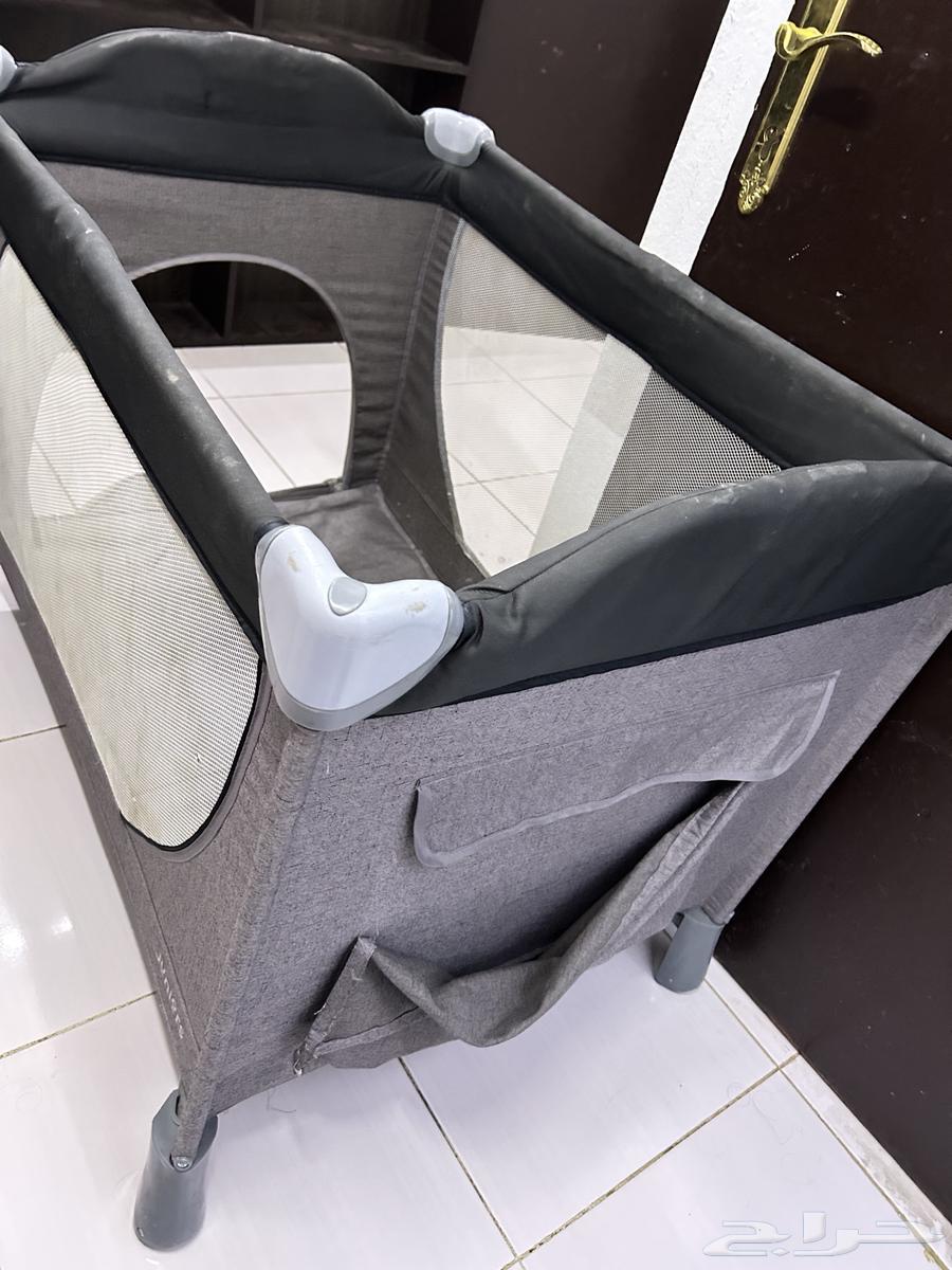 Junior's children's play area and Moses cradle64433337030658111